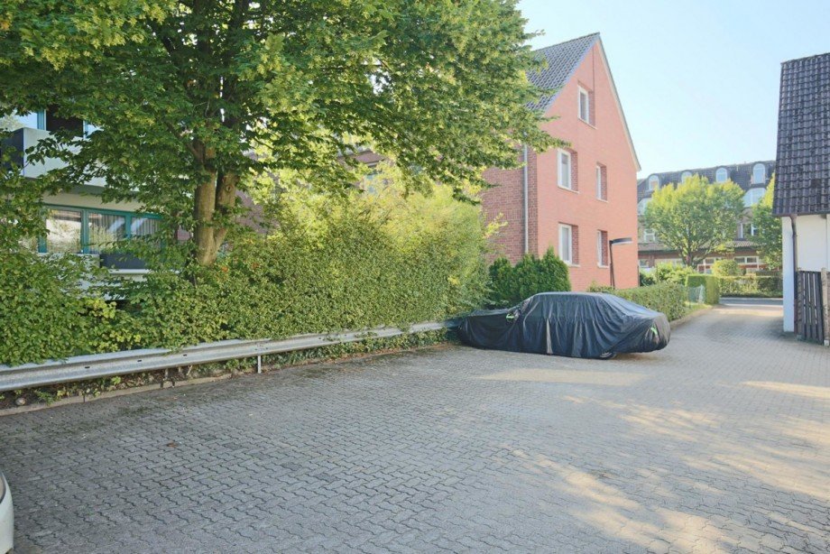 PKW-Stellplatz Dachgeschosswohnung Norderstedt