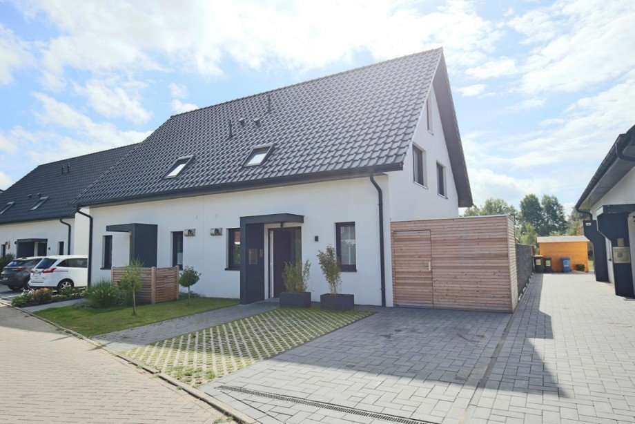 Hausansicht Doppelhaush�lfte Elmshorn