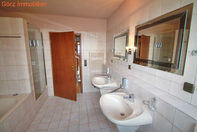 Vollbad Doppelhaush�lfte Pinneberg