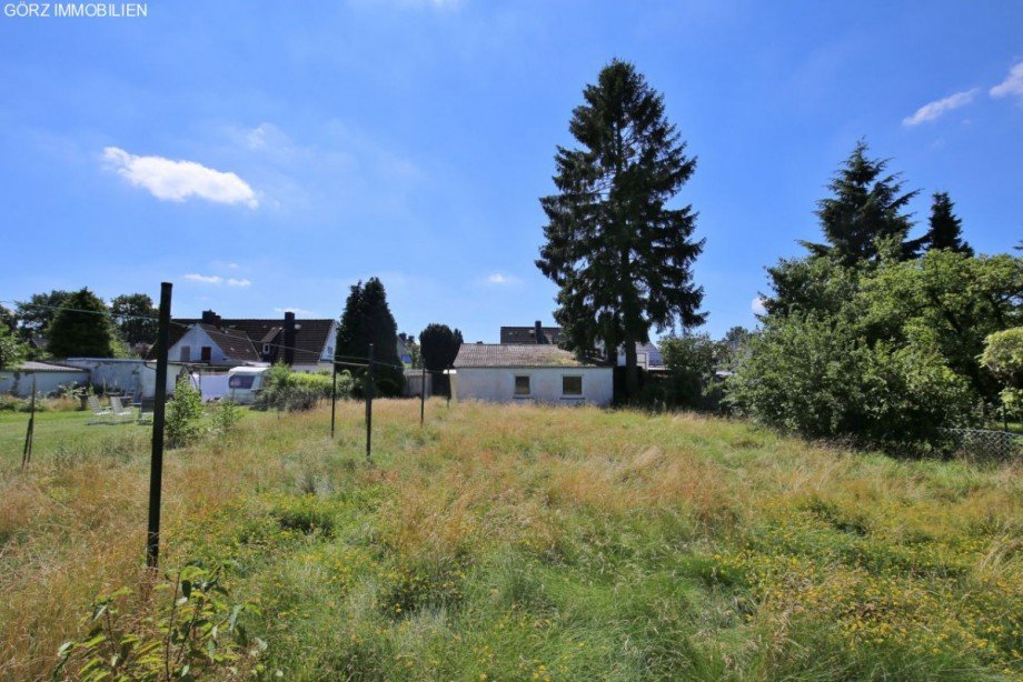 Blick vom hinteren Gartenbereich Doppelhaush�lfte Norderstedt