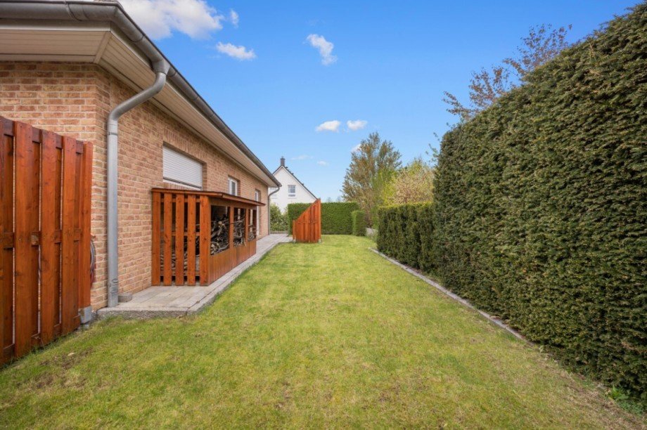 Holzunterst�nde Einfamilienhaus Gro�enaspe