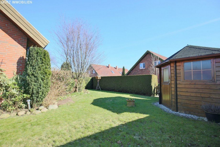 Garten mit Gartenh�uschen Reihenendhaus Barmstedt