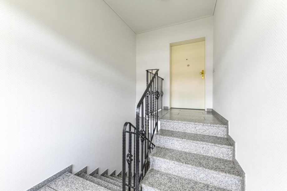 Treppenhaus-Eingang. Wohnung Penthousewohnung Norderstedt