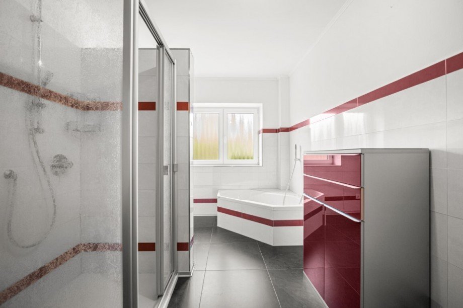 Vollbad mit Einfamilienhaus Gro�enaspe