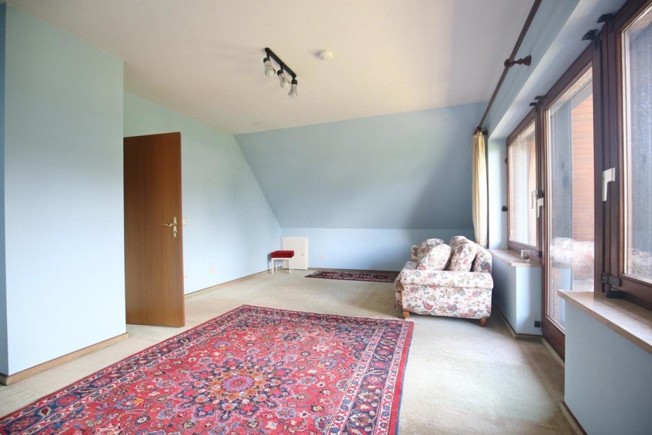 Kinder-/Schlafzimmer 1 mit Loggia OG Einfamilienhaus Norderstedt
