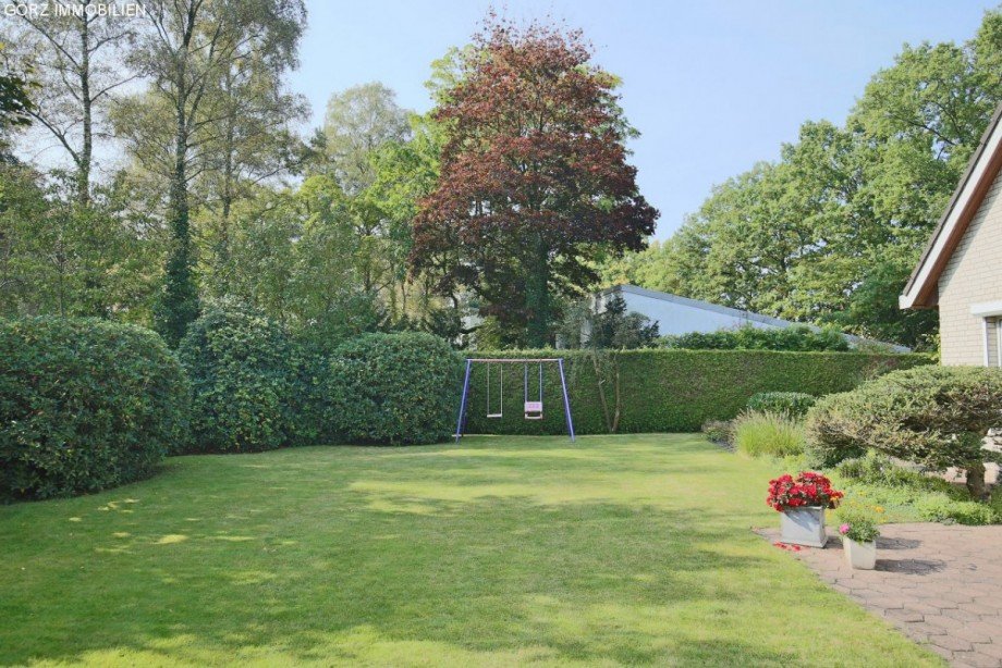 Spielplatz f�r die Kinder Einfamilienhaus Quickborn