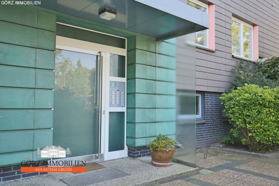 Hauseingang Etagenwohnung Pinneberg