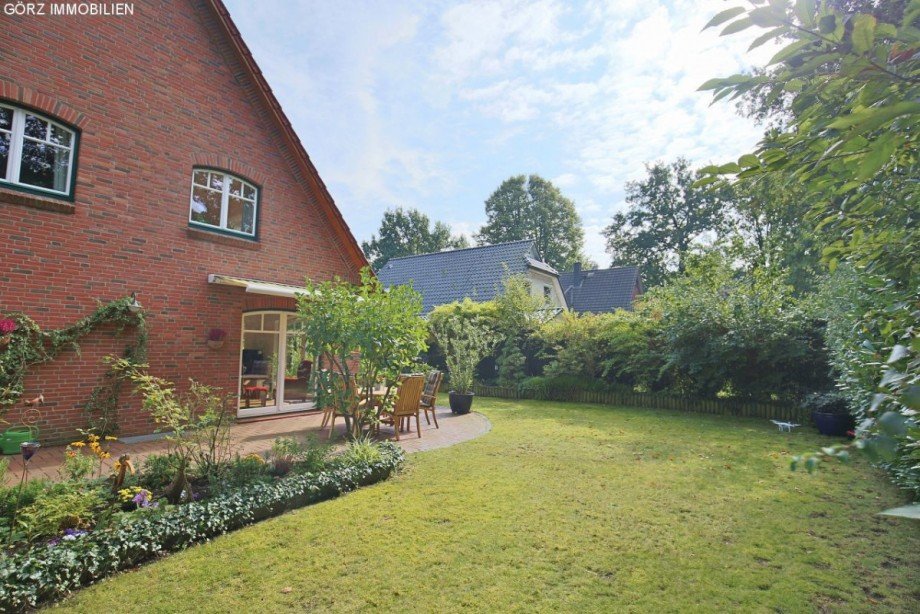 Eingewachsener Garten Einfamilienhaus Norderstedt