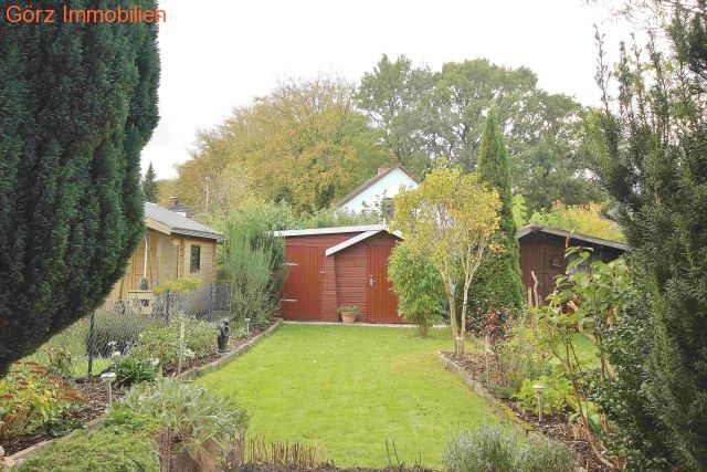 Der Blick von der Terrasse in den tollen Garten Reihenhaus Norderstedt