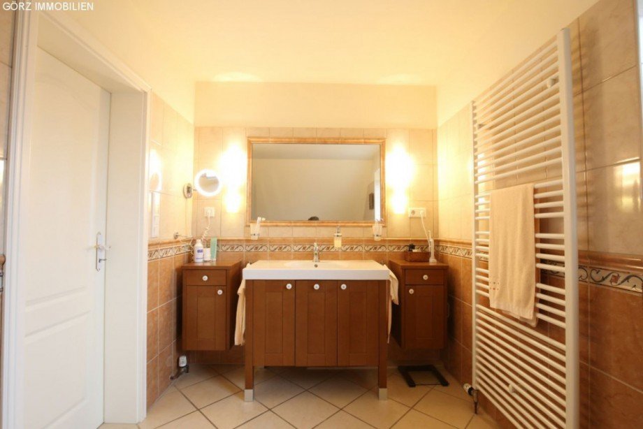 Badezimmer zum Wohlf�hlen Doppelhaush�lfte Henstedt Ulzburg