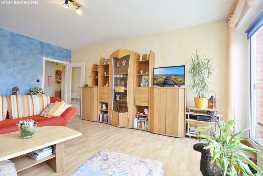 Viel Platz im Wohnzimmer Dachgeschosswohnung Hamburg