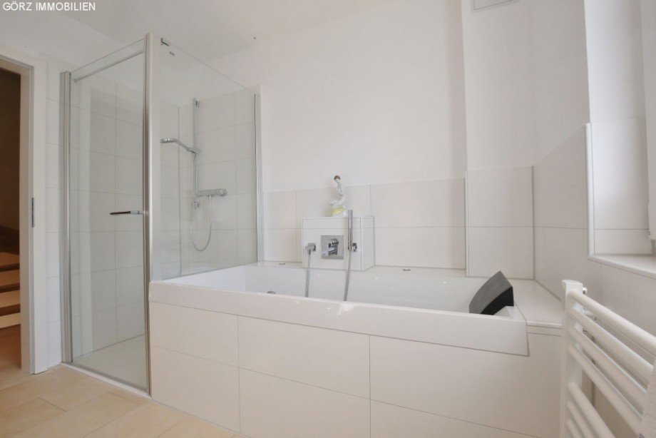Badewanne und Dusche Stadthaus Hamburg