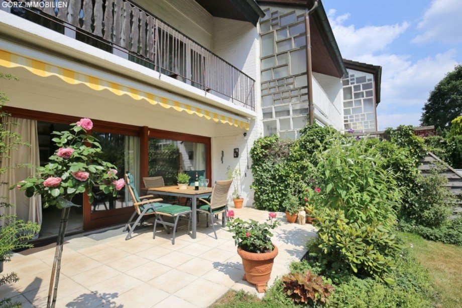 Privatsph�re durch versetzte Bauweise Reihenmittelhaus Norderstedt