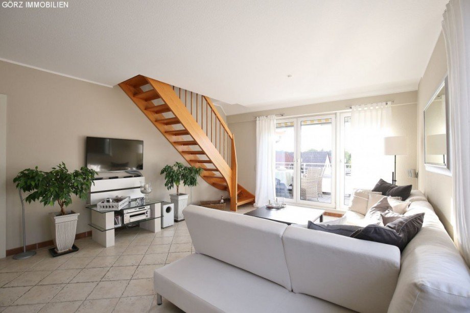 Wohnzimmer, Blick zur Terrasse Maisonettewohnung Henstedt-Ulzburg