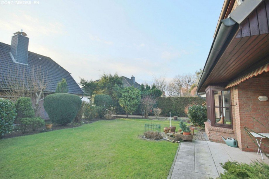 Blick Richtung Zuwegung Einfamilienhaus Norderstedt