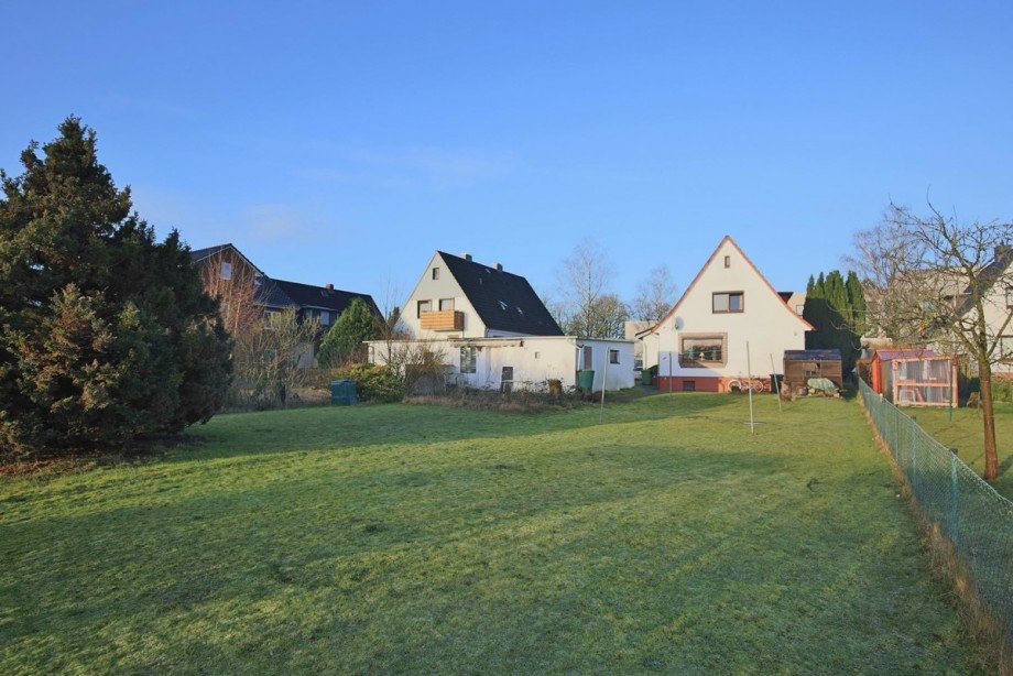 Blick vom Garten Doppelhaush�lfte Norderstedt