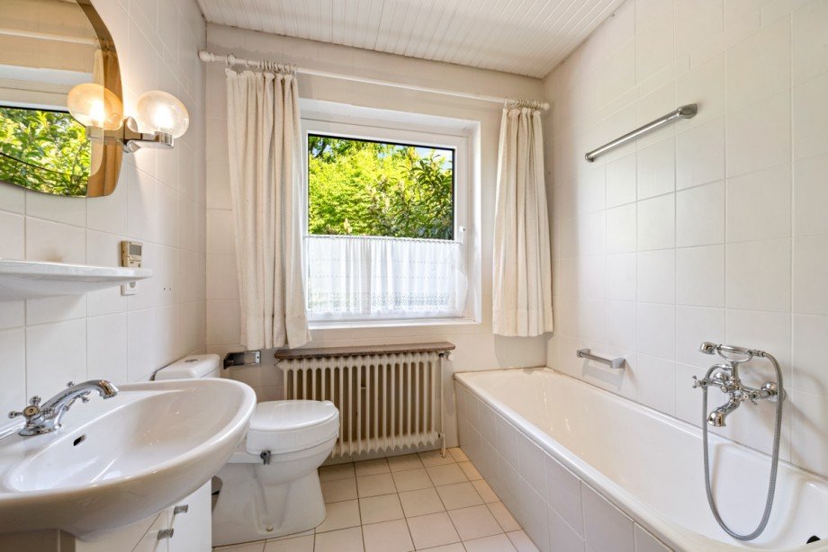 helles Vollbad im EG Einfamilienhaus Norderstedt / Glash�tte