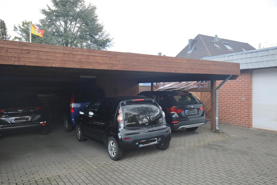 Carport Doppelhaush�lfte Hamburg