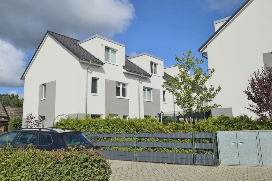 gro�e Gauben! Reihenmittelhaus Norderstedt / Glash�tte