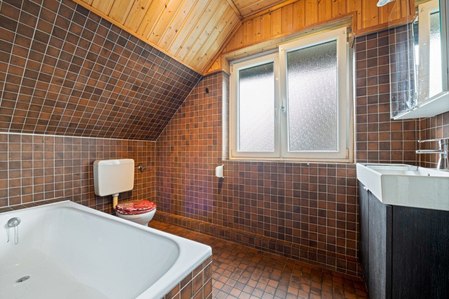 Badezimmer im OG Einfamilienhaus Nahe
