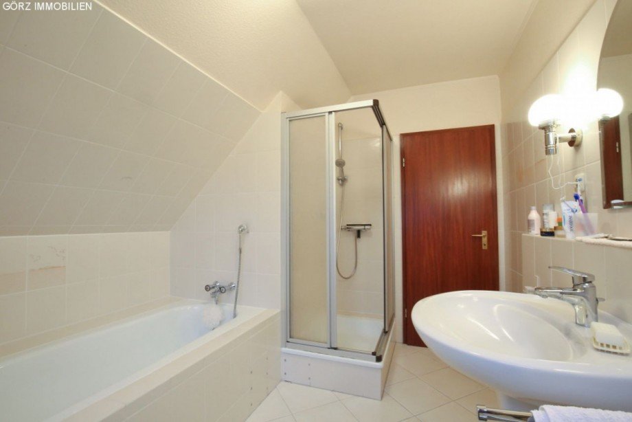 ... mit Badewanne und Dusche Einfamilienhaus Norderstedt