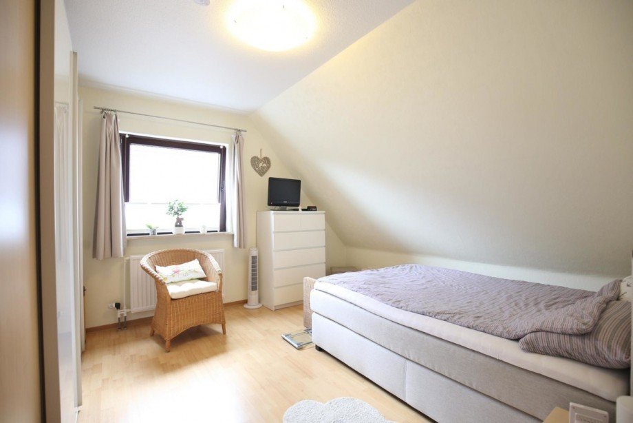 Schlafzimmer Doppelhaush�lfte Pinneberg