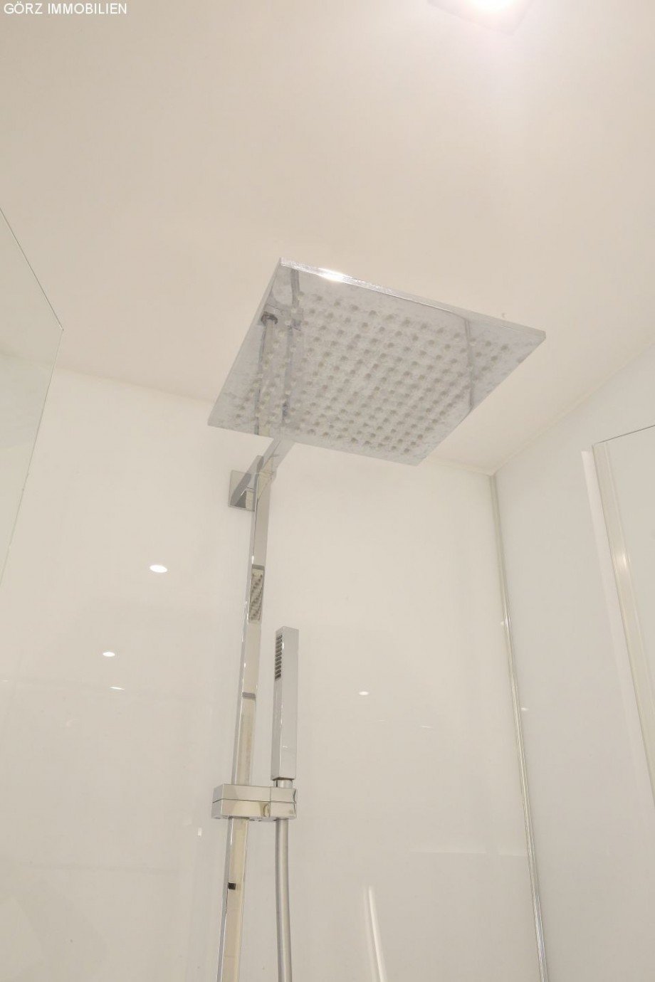 ,,, mit neuer Regendusche Reihenmittelhaus Ellerau