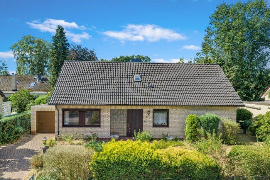 Stra�enansicht Einfamilienhaus Norderstedt