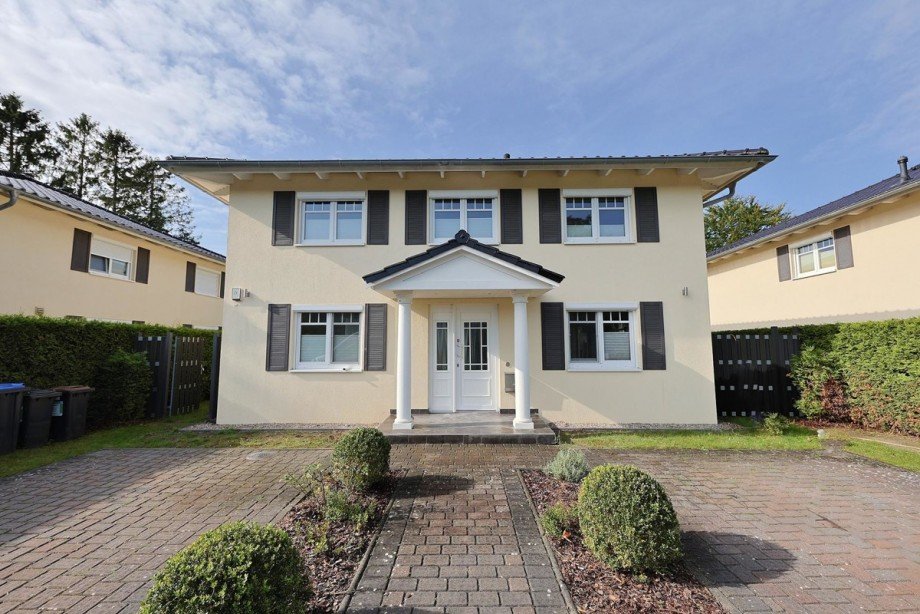 PKW Stellpl�tze Villa Tangstedt