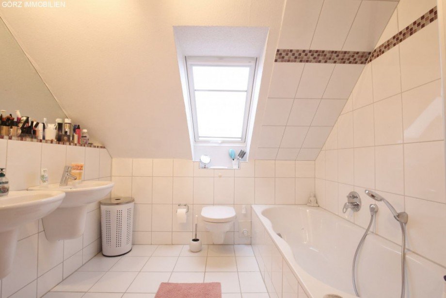 Zwei Waschtische Reihenhaus Norderstedt