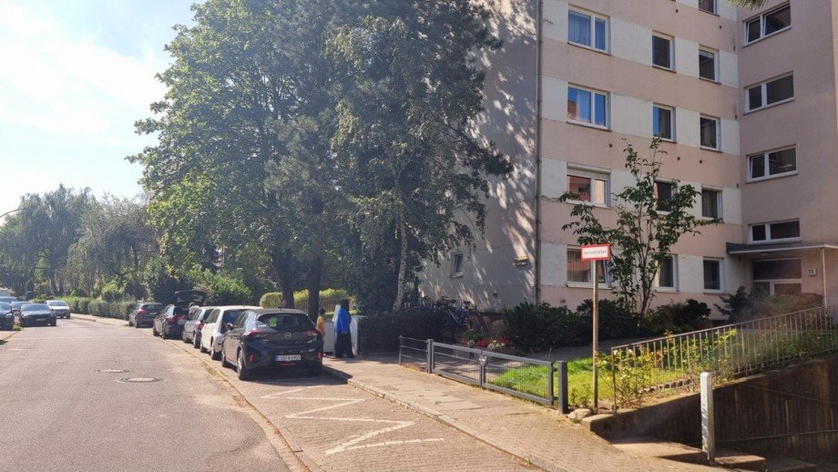 Stra�enansicht Etagenwohnung Quickborn