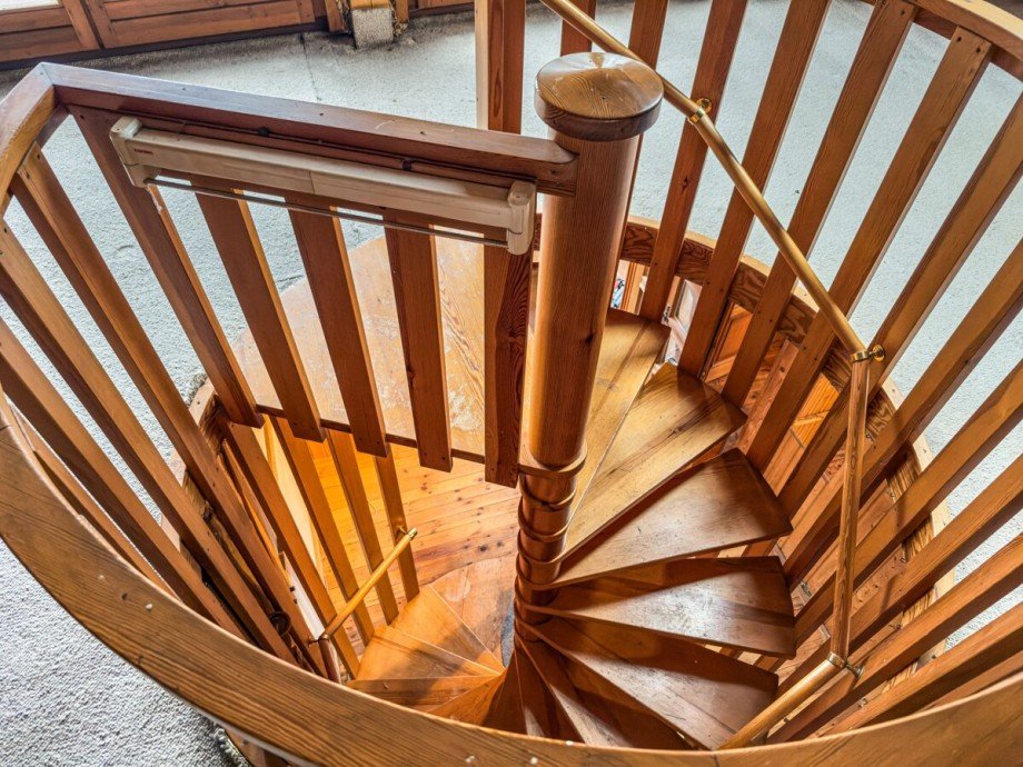 Echtholz-Wendeltreppe Einfamilienhaus Sieversh�tten