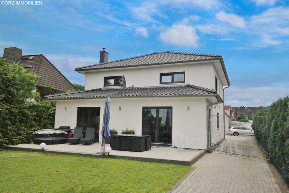 Terrassenansicht Einfamilienhaus Schenefeld
