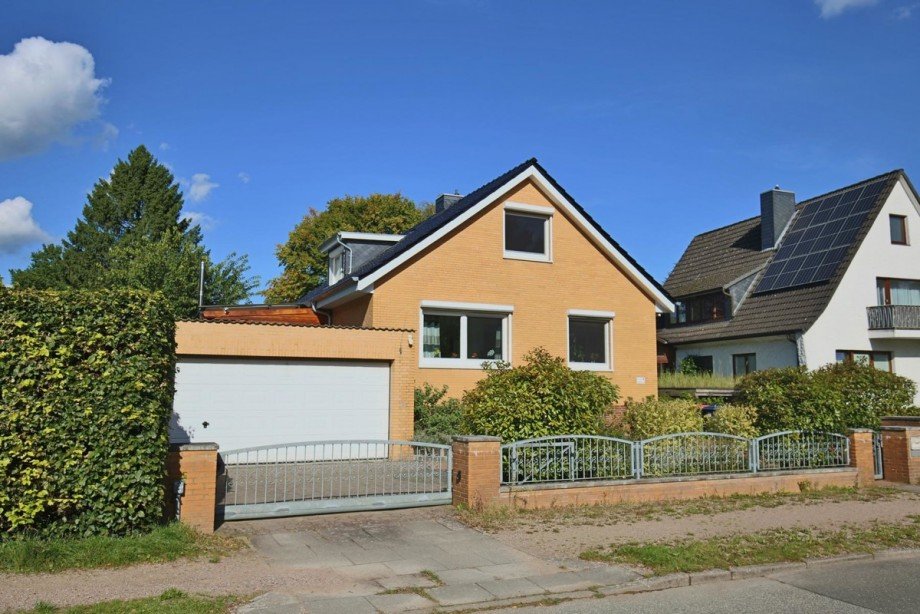 Stra�enansicht Einfamilienhaus Hamburg