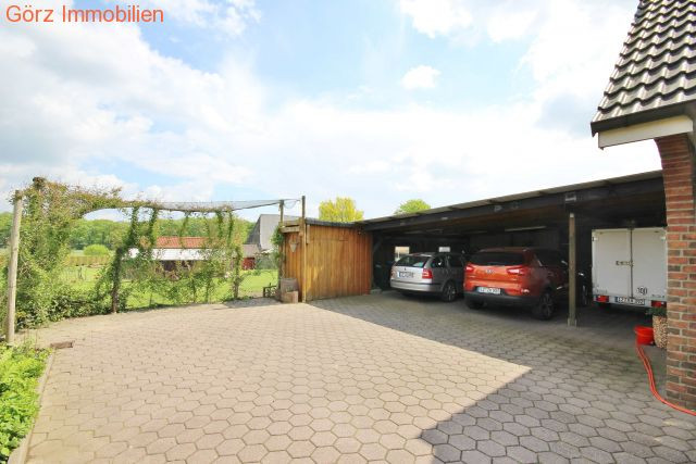 Gro�es Carport Einfamilienhaus Sarlhusen