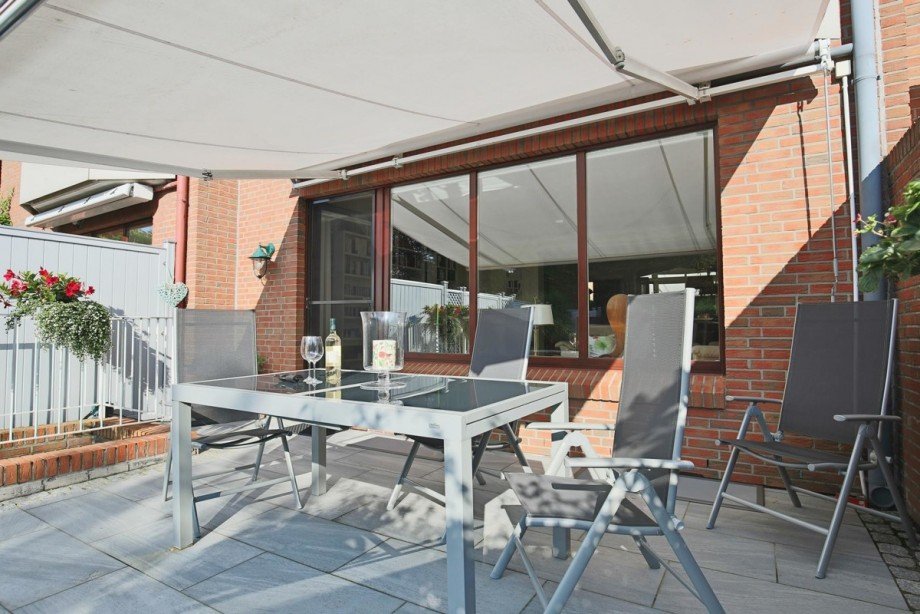 Markise auf der Terrasse Reihenmittelhaus Schenefeld