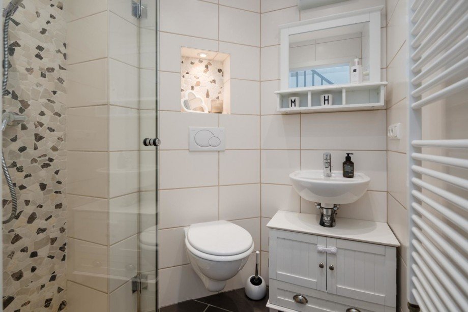 G�ste WC mit Dusche Doppelhaush�lfte Norderstedt