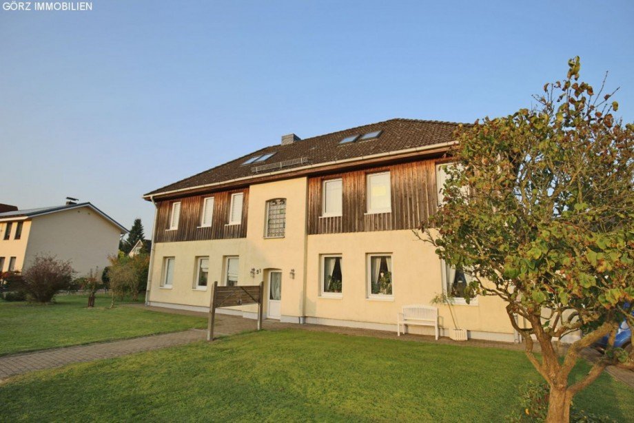 Blick auf den Treppenaufgang ins Dachgeschoss Dachgeschosswohnung Moorrege