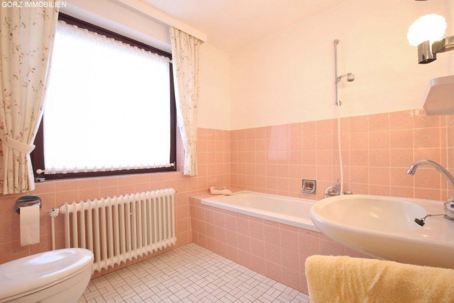 helles Vollbad Reihenmittelhaus K�lln-Reisiek