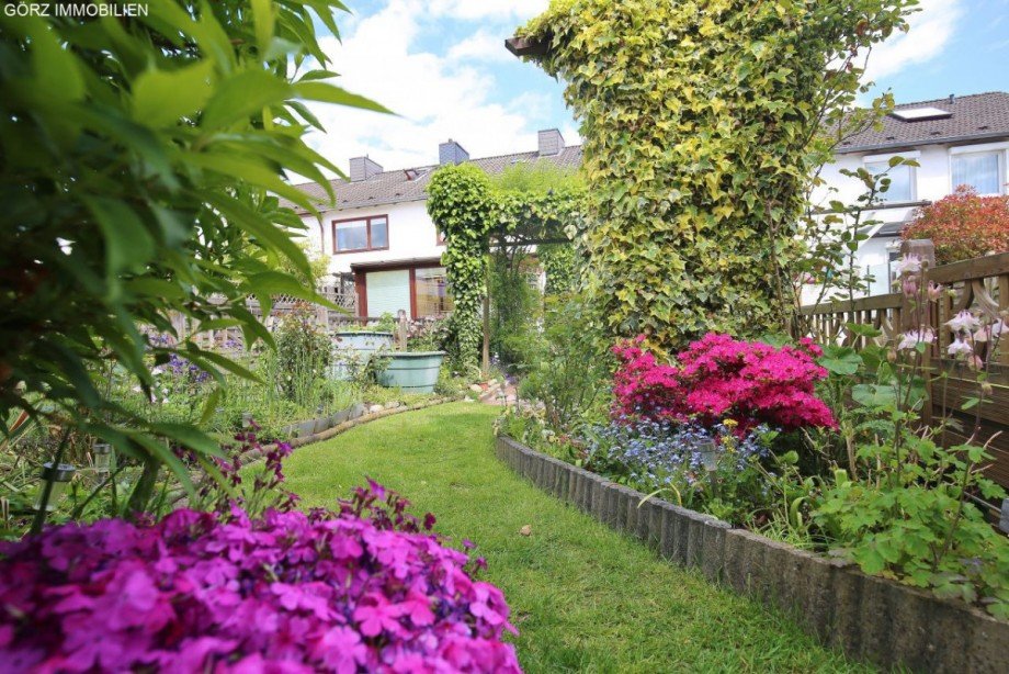Wundersch�ner Garten! Reihenhaus Norderstedt