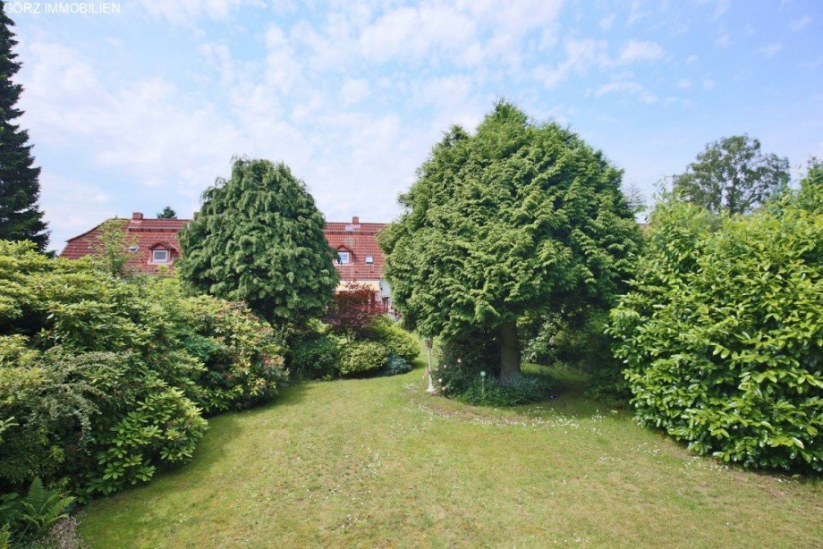 das weitl�ufige Grundst�ck Reihenhaus Hamburg