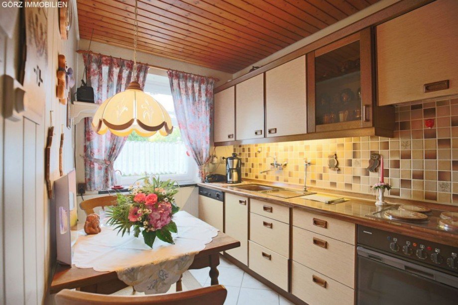 Einbauk�che mit kleinem Essbereich Reihenmittelhaus Norderstedt