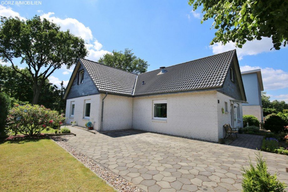 Das Haus mit Anbau hinten Einfamilienhaus Kaltenkirchen