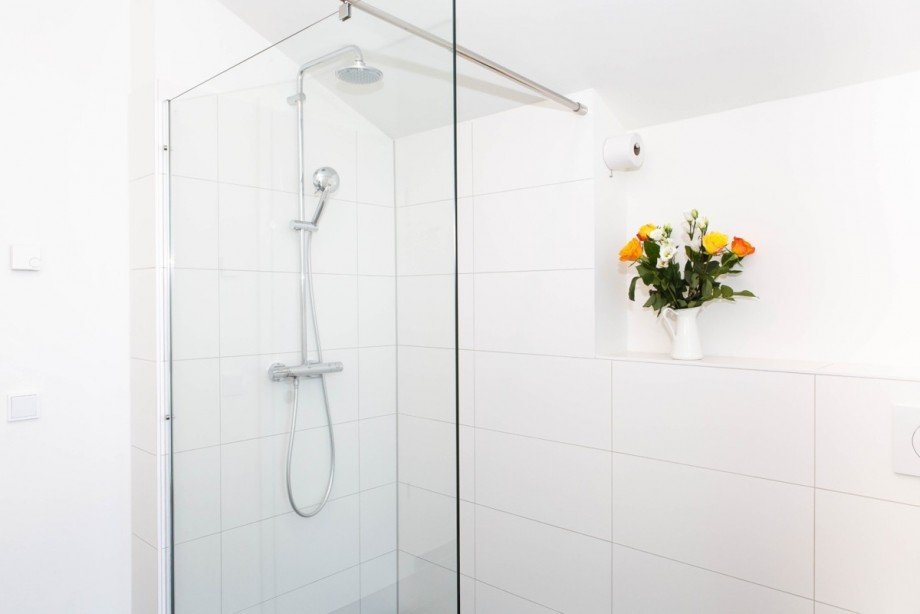 Badezimmer_2OG_Regendusche Reihenhaus Hamburg