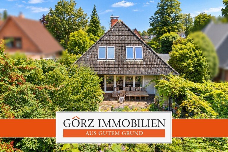 Norderstedt Einfamilienhaus Norderstedt: Viel Raum. Viel Privatsphäre. Viel Potenzial. - Großzügiges Familienhaus in begehrter Lage am Ossenmoorpark