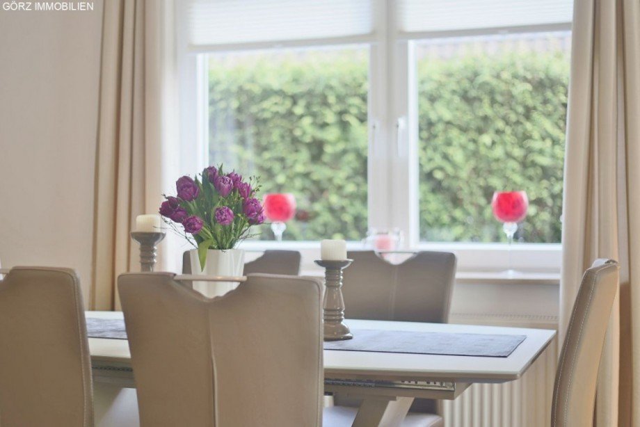 Heller Essplatz f�r die Familie Doppelhaush�lfte Norderstedt