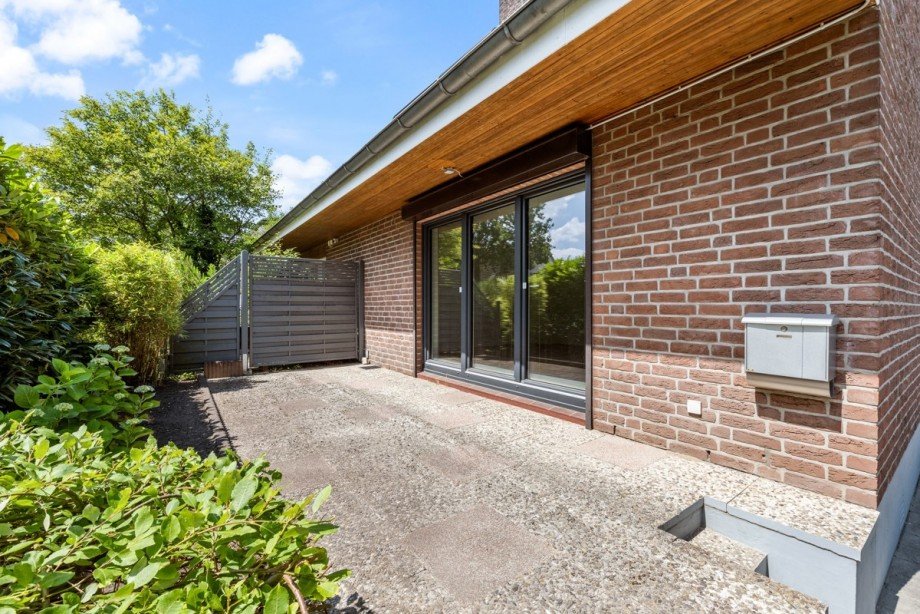 Gro�z�gige Terrasse Doppelhaush�lfte Norderstedt