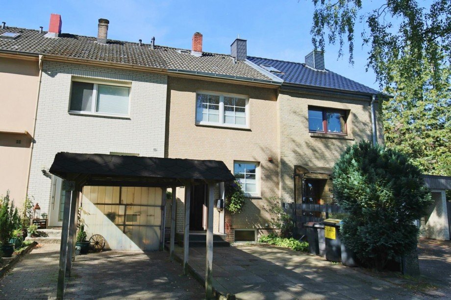 Stra�enansicht Reihenhaus Norderstedt