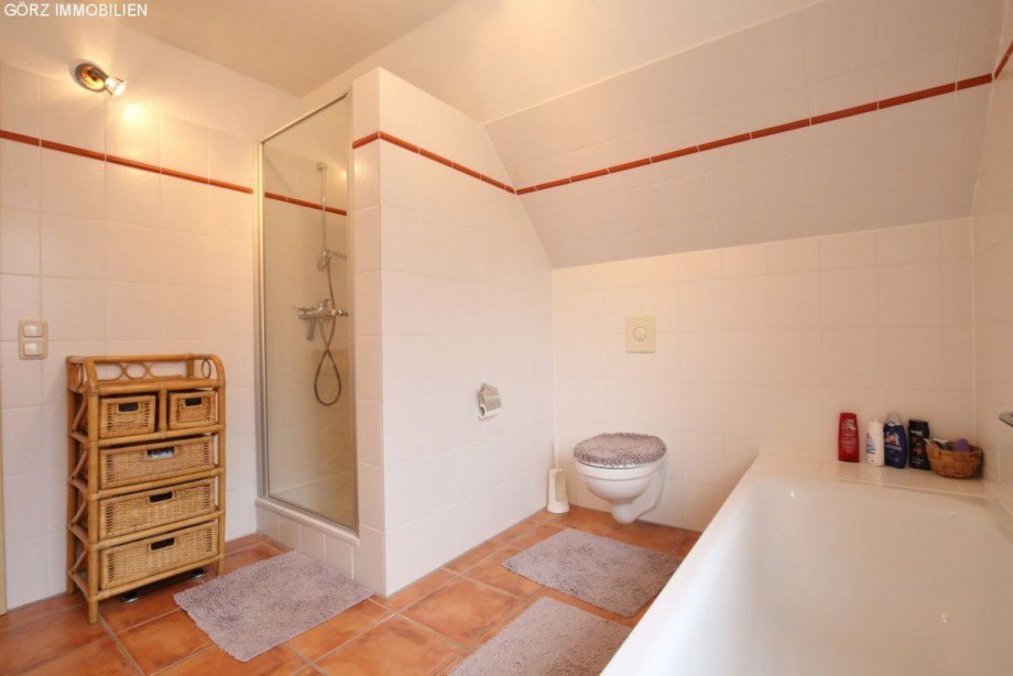 ... mit Badewanne und Dusche Einfamilienhaus Norderstedt