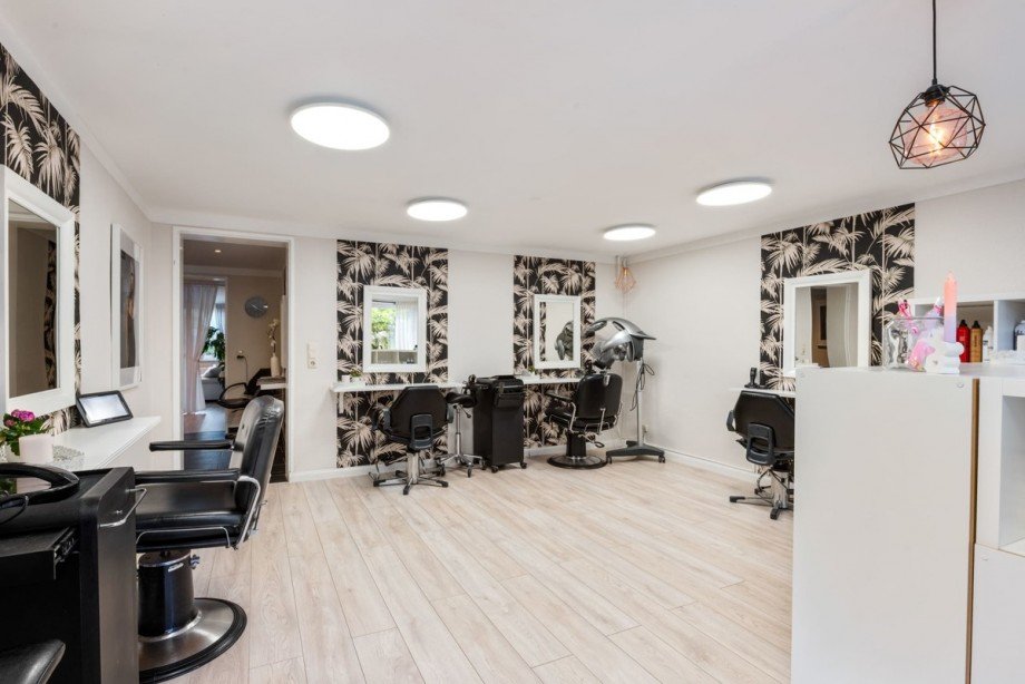  Wohn- / Gesch�ftshaus Quickborn